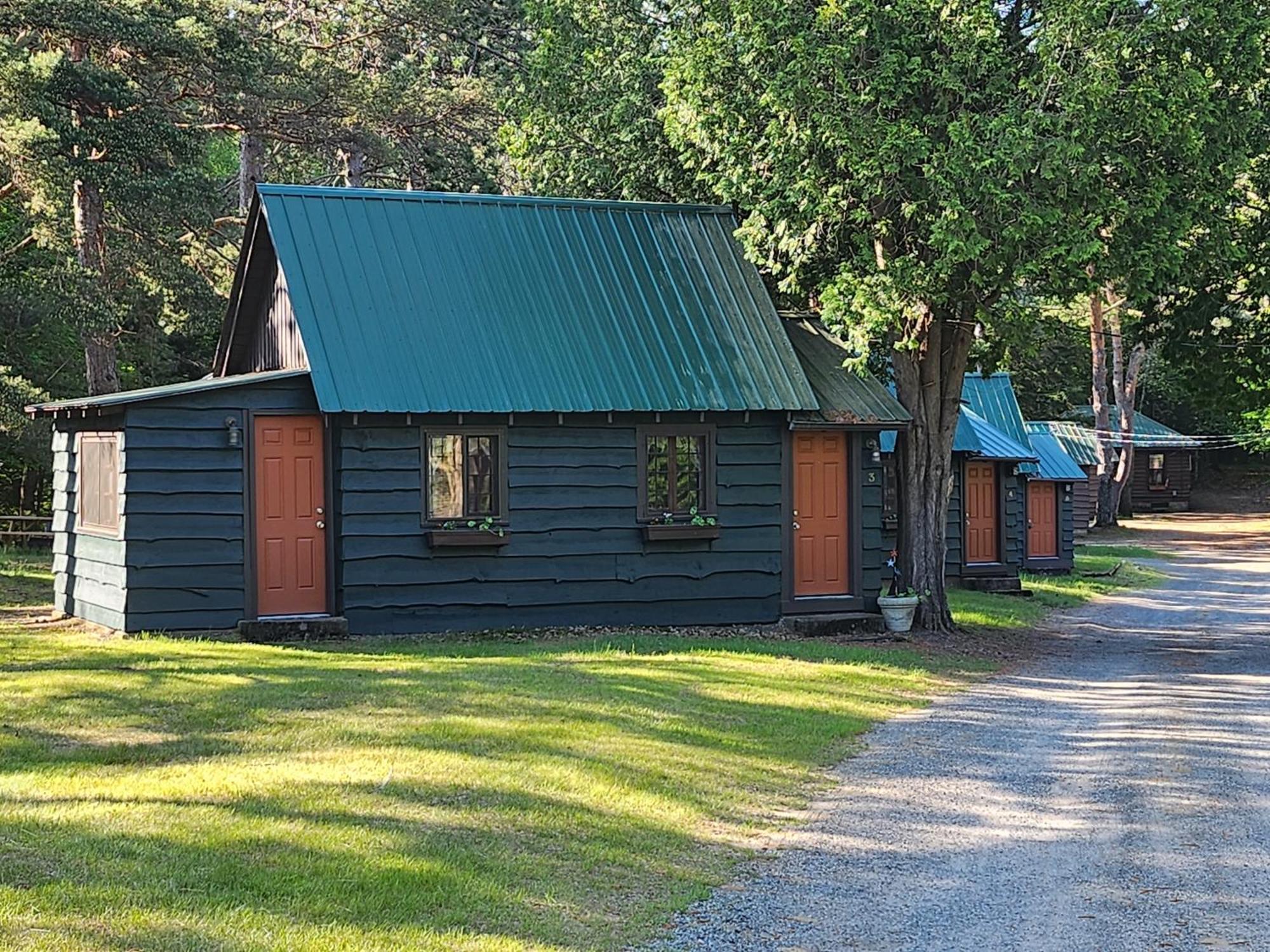 Moreno'S Adirondack Cabins Tasik Saranac Luaran gambar